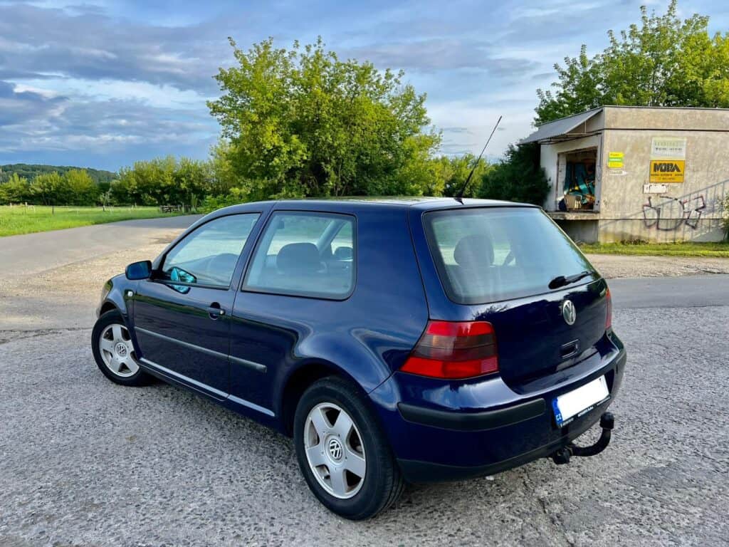 VOLKSWAGEN GOLF 4 1,4 hatchback