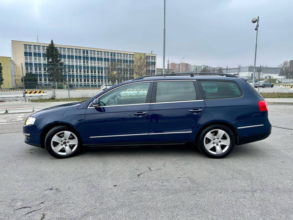 VOLKSWAGEN PASSAT B6 2.0TDI 103 KW COMFORTLINE 5