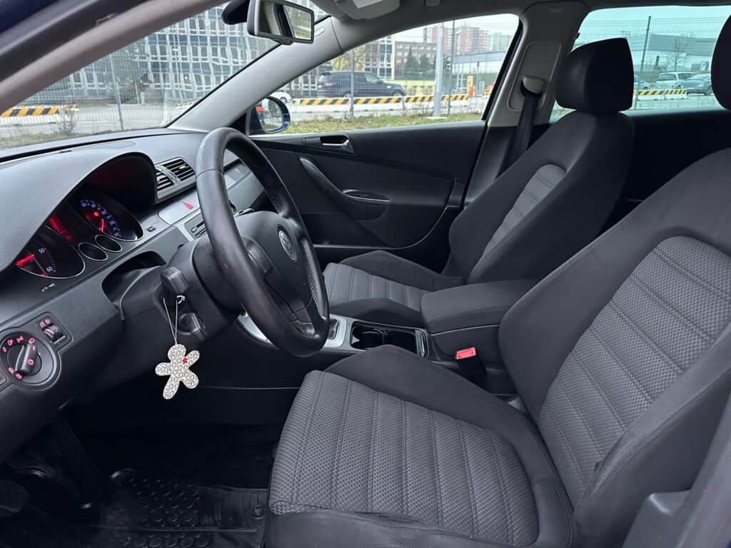 VOLKSWAGEN PASSAT B6 2.0TDI 103 KW COMFORTLINE 6