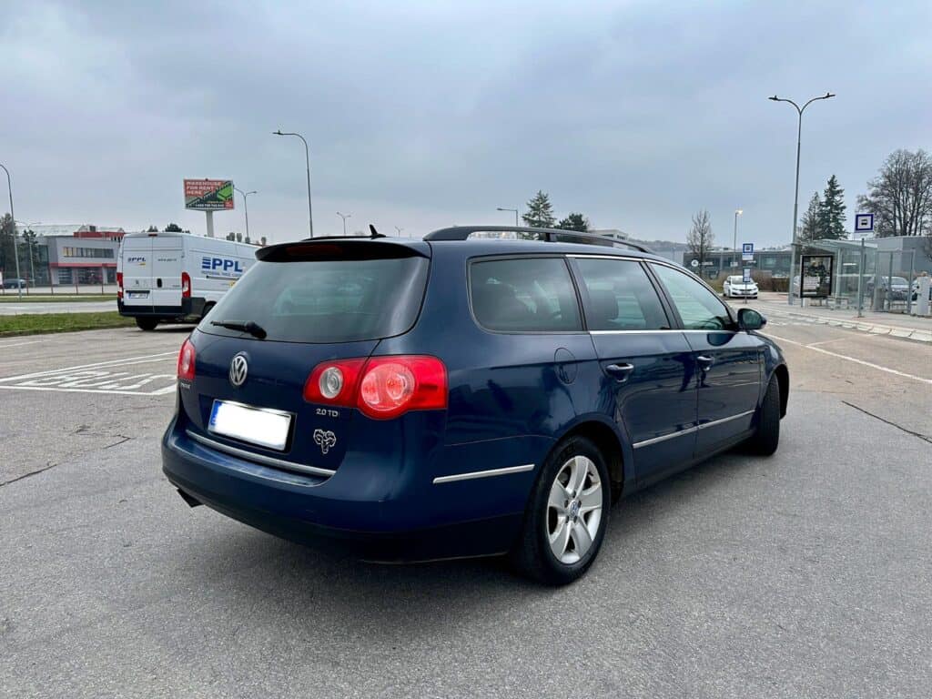 VOLKSWAGEN PASSAT B6 2.0TDI 103 KW COMFORTLINE 9