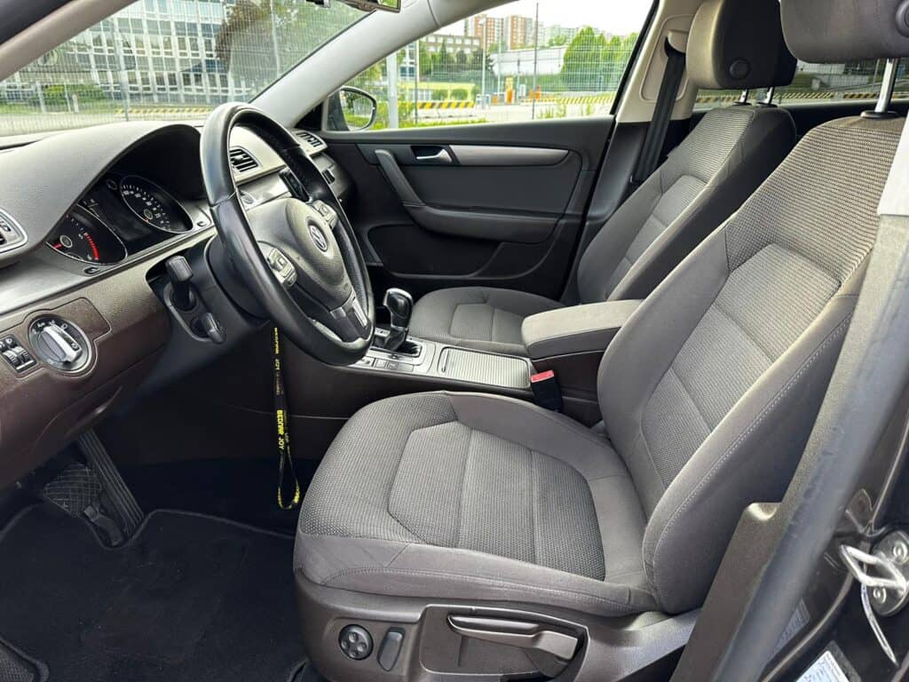 VOLKSWAGEN PASSAT B7 2,0TDI 103 KW kombi new 5