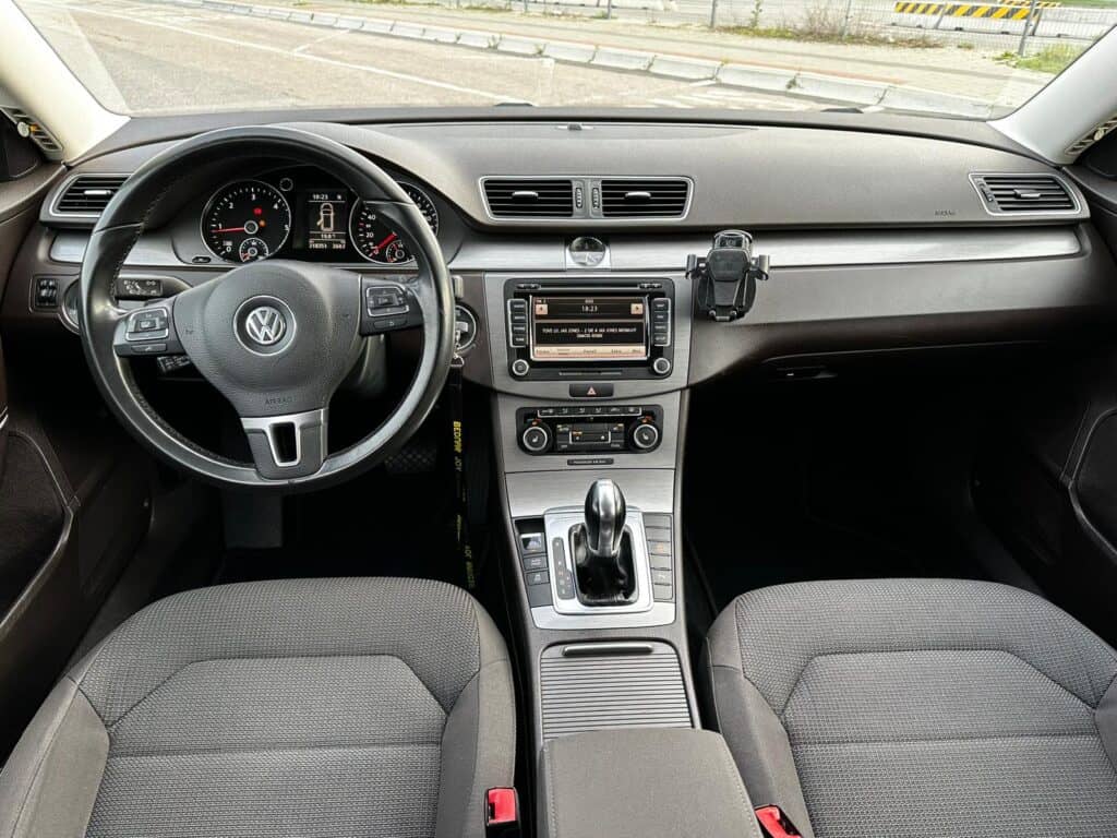VOLKSWAGEN PASSAT B7 2,0TDI 103 KW kombi new 8