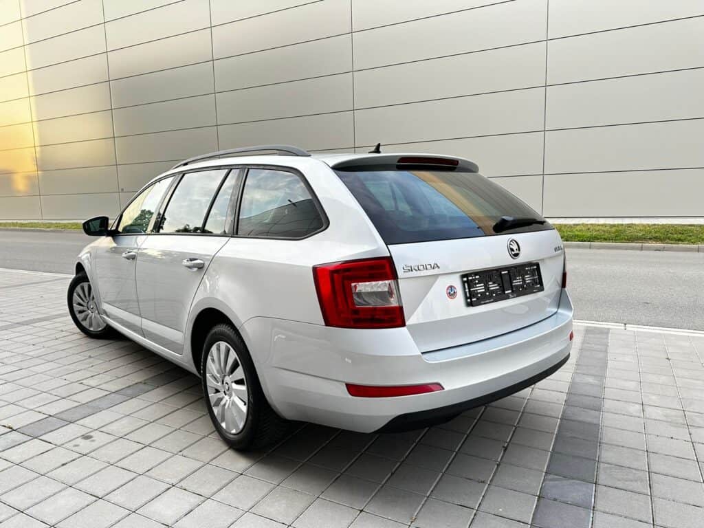ŠKODA OCTAVIA III 1.6TDI AMBITION DSG PANORAMA
