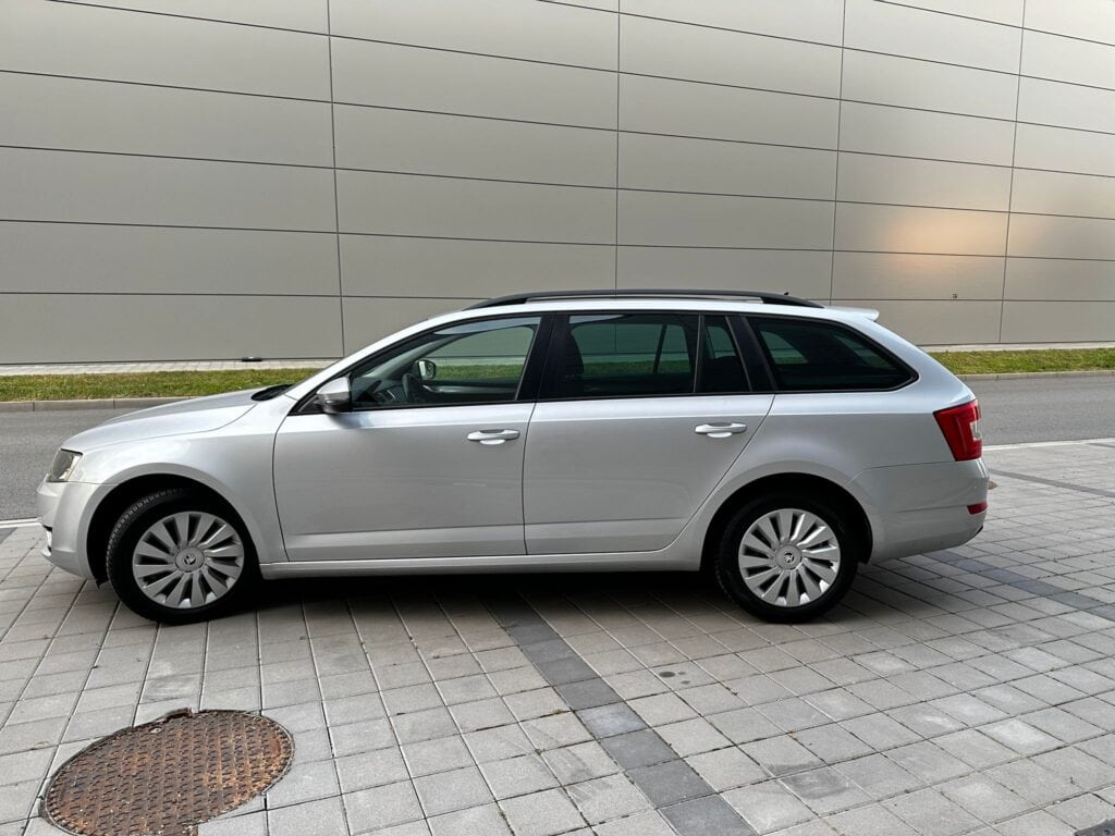 ŠKODA OCTAVIA III 1.6TDI AMBITION DSG PANORAMA